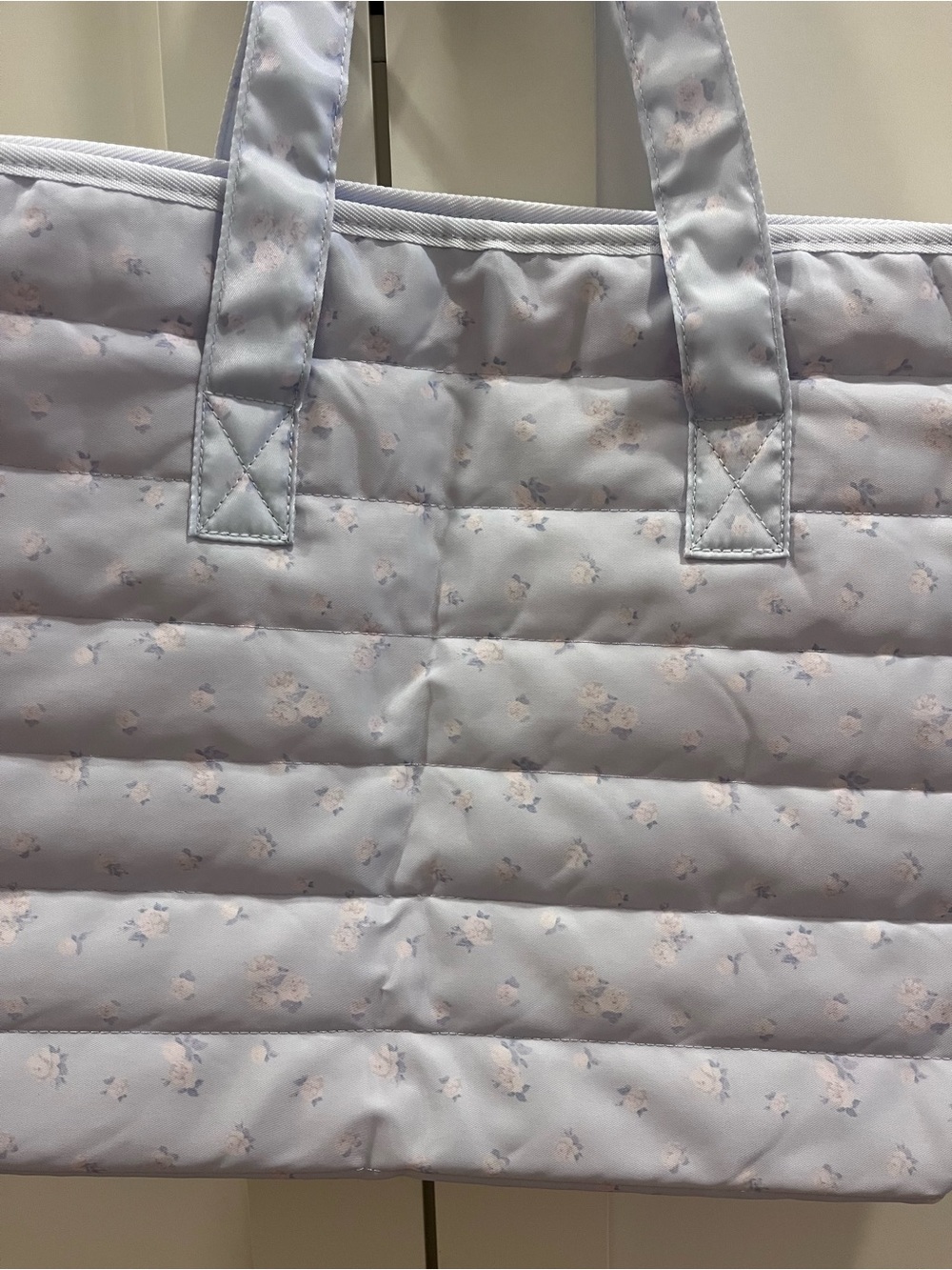 LoveShackFancy x Target - Yoobi
Everblooming Rosettes Ditsy Quilted Tote
Bag - Picture 10 of 11